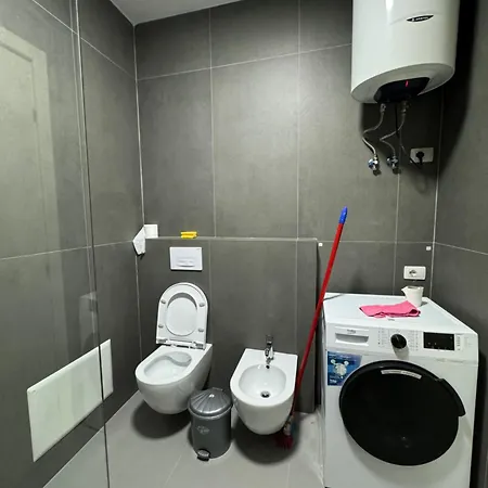 Comfort Center アパート ティラナ